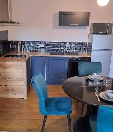 Appartement Chez Germaine à Murat  Extérieur photo